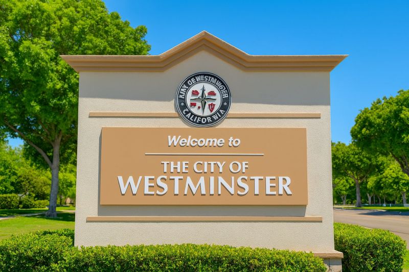 Local Bathtub Installation pros at work